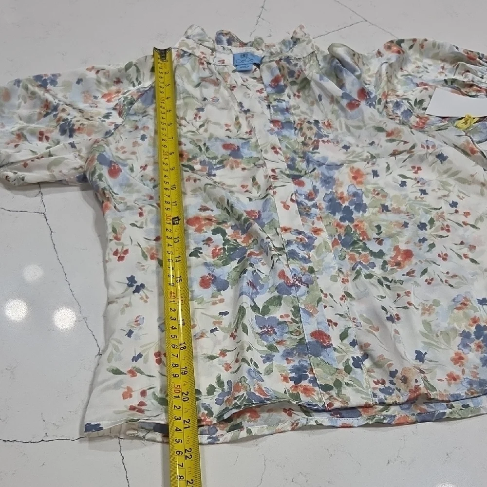 CeCe Multicolor Floral Blouse Sz Small New With Tags - Picture 8 of 8